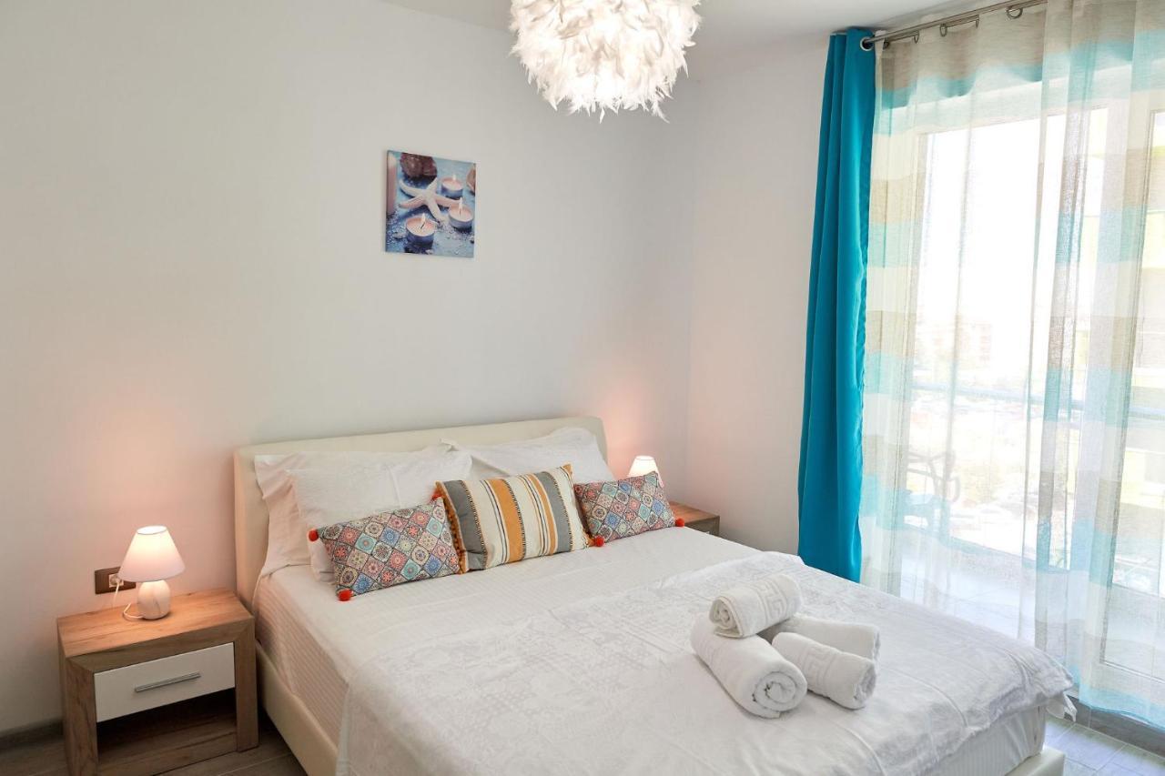 Sophie Apartment Spa N Pool Beach Resort Năvodari Exteriör bild