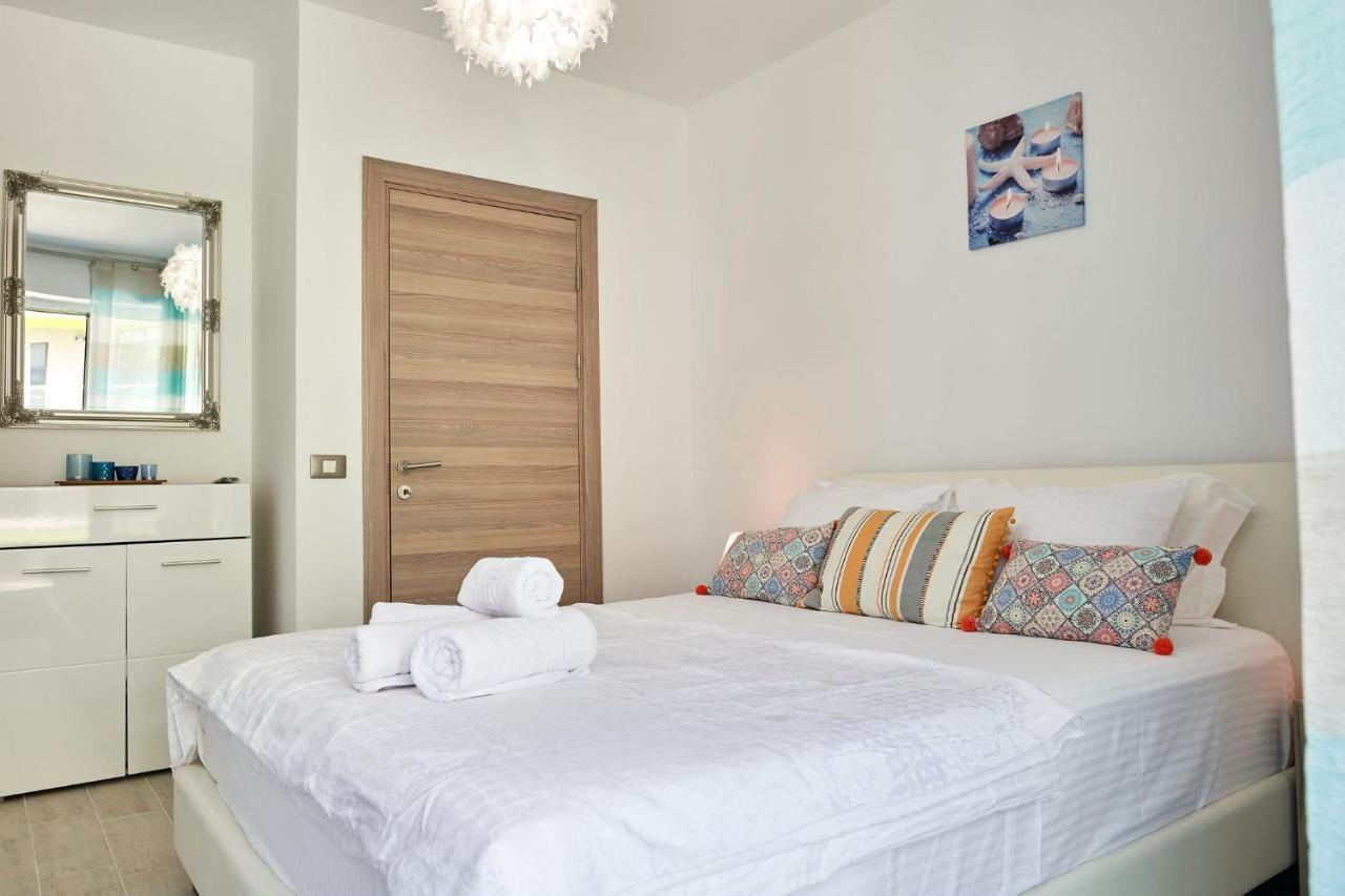 Sophie Apartment Spa N Pool Beach Resort Năvodari Exteriör bild